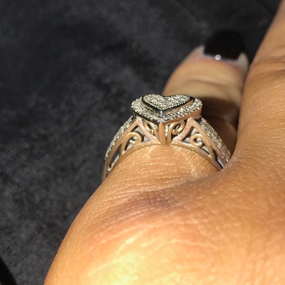 GND 0.30 ct diamond heart ring in 10kt gold - Picture 2 of 7